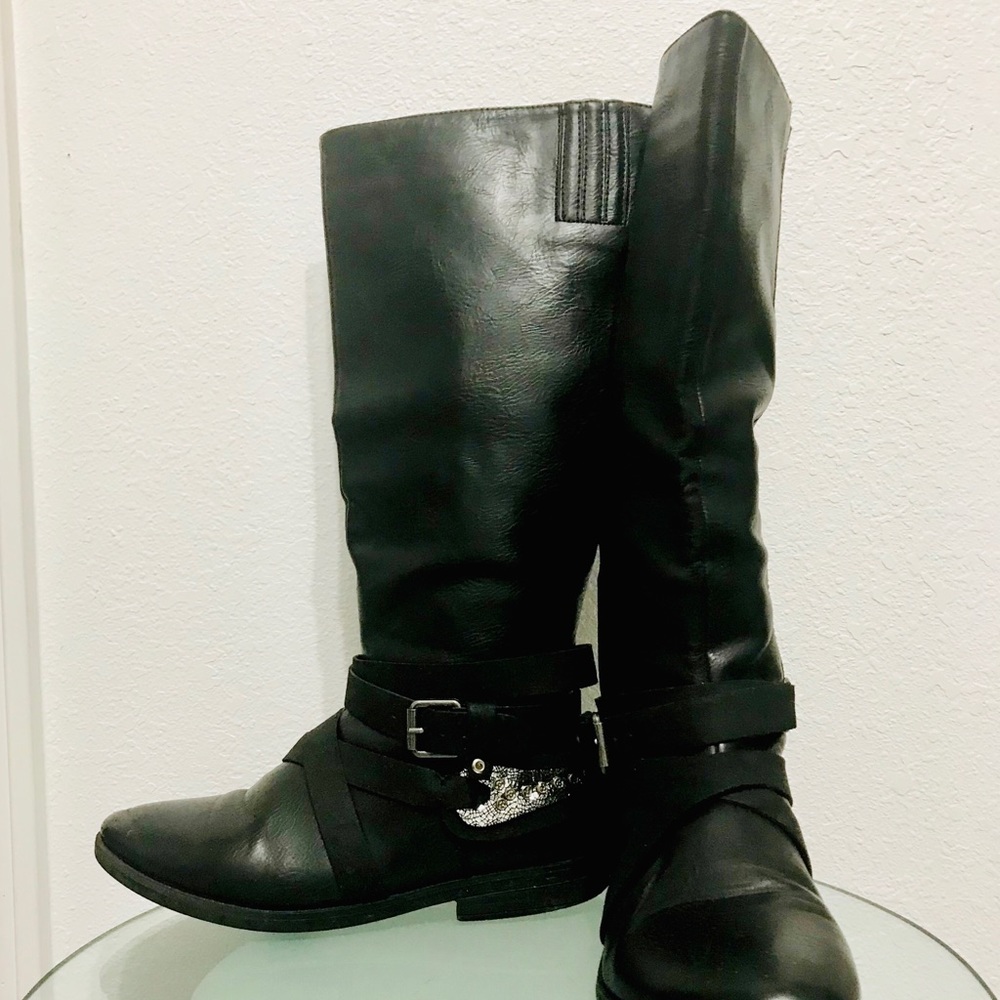 Women’s Black Rampage Boots Sz 8